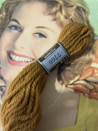 * 7766 | BRUIN - ROEST Bruin label - borduurwol Colbert DMC Tapestry wool