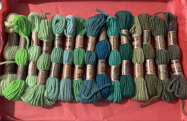 Borduurwol | Groen | Pakketten Scheepjes: 15 stuks gemengde tinten blauw - 100% zuiverwol