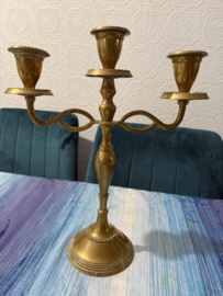 VERKOCHT | Antieke zware 3-arms messing kandelaar gothische stijl