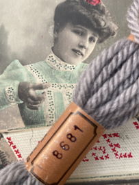 GRIJS - Scheepjes borduurwol, tapisserie/gobelin of punch needle wol - kleurnummer 8681