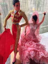 VERKOCHT | Spanje | Poppen | Klederdracht | Twee prachtige Spaanse temperamentvolle flamenco poppen Diego en Isabella 'Marin chichlana dolls'