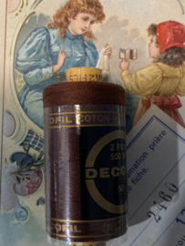 Bruin | DECOFIL 2-draads Art. 7A - 500 meter - 100% katoenen naai, quilt en kantklosgaren - dikte 50