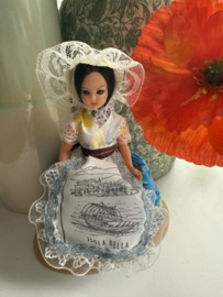 Italië  | Isola Bella | Poppen | Klederdracht | Klederdrachtpoppetje “Giulia” – Tijdloze volkskunst uit Isola Bella, Italië