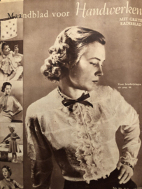 VERKOCHT | Maandblad voor Handwerken: 1951 nr. 50 - februari 1951