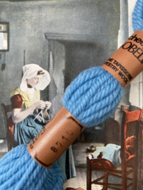 UITVERKOCHT | * 8710 BLAUW-MIDDEN - Scheepjes borduurwol, tapisserie/gobelin of punch needle wol - kleurnummer 8710