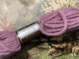 VERKOCHT * 7253 PAARS LILA/ROZE borduurwol serie Colbert DMC Laine pour tapisserie Colbert DMC Laine pour tapisserie