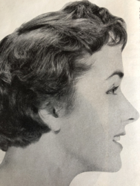 VERKOCHT | 1955 | Moeder: het "vakblad" voor moeders - nummer 1 januari 1955