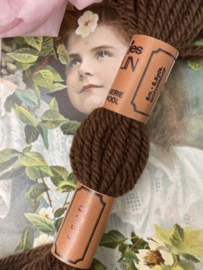 BRUIN - Scheepjes borduurwol, tapisserie/gobelin of punch needle wol - kleurnummer  8560