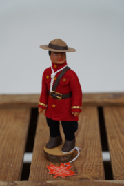 Canada | Poppen | Klederdracht | Stoere sergeant Mac van de Mounted Police - zeldzaam