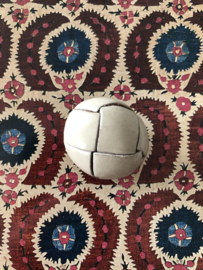 Knopen | Wit | LEER | Ø 30 mm -  Gebroken wit - originele voetbal knoop | 'Football' of knot button  lederen - leren knoop met oogje, 100% leer.