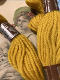 * 7784 borduurwol GEEL KERRIE MIDDEN Colbert DMC Laine pour tapisserie - virgin wool