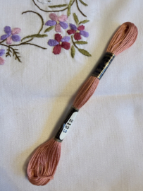 Venus | Oud-roze | katoenen borduurgaren 8 mtr - 2123