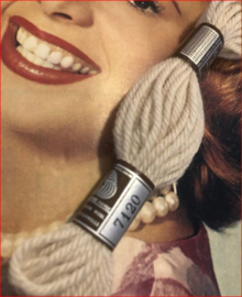 * 7120 CREME | Bruin label - borduurwol Colbert DMC Tapestry wool