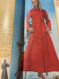 1973 | Modes & Travaux Magazine - N° 866 55e Année FÉVRIER - extra dik nummer met 2 patronen en patronenblad en veel brei patronen 2 Pop Pierre patronen en een ochtend jas dames