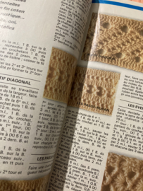 1984 | Modes Traveau Magazine - N° 1001 - AVRIL - Marine look, haken & breien (extra dik nummer)