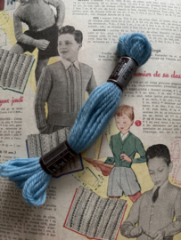 * 7302 Borduurwol BLAUW licht lucht  | Bruin label - Colbert DMC Tapestry wool
