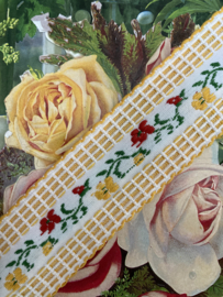 Sierband | Geel | Vintage band met gele accenten en rode  en gele bloemetjes (4 cm)