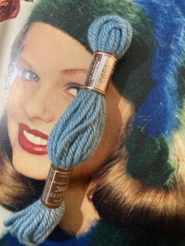 * 7593 Borduurwol BLAUW midden azuur | Bruin label - Colbert DMC Tapestry wool