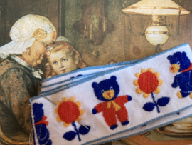 Sierband | Blauw | 03 cm x 1.50 cm - Stukje vrolijk band voor kinderen | Witte ondergrond met roodblauwe beertjes en zonnebloemen vintage band (rood/geel)