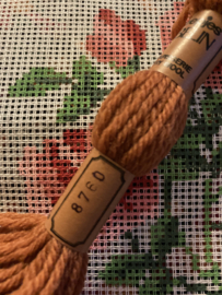 ORANJE  - Scheepjes borduurwol of tapisserie wol/gobelin - kleurnummer 8760 (Roest)