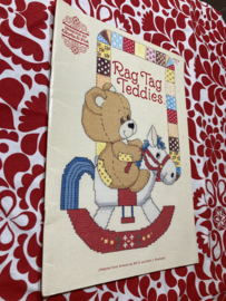 Tijdschriften | Borduren | DMC Designs by Gloria & Pat: Rag Tag Teddies - Book 56 (beertjes)