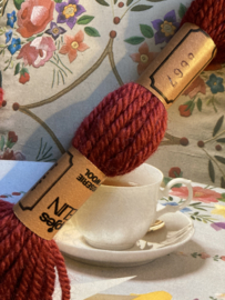 * 8667 - ROOD-BRUINE GLOED - Scheepjes borduurwol of tapisserie wol/gobelin - kleurnummer 8667