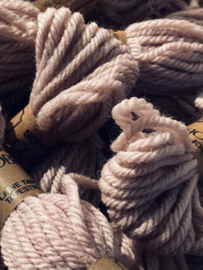 * 8675 ROZE-OUD - Scheepjes borduurwol of tapisserie wol/gobelin - kleurnummer 8675