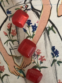 VERKOCHT | Knopen | Rood - 10 mm Pecam carré met oogje | vintage jaren '60