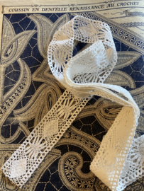 Kant | Wit | 4 cm x 73 cm - Antiek gebroken wit gehaakt katoenen kastrandje Edelweiss