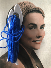 Breien | Vintage wit breivisje met blauw garen | 12 cm - jaren '60