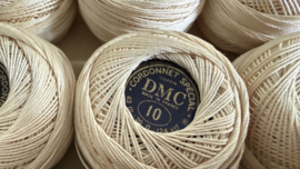 DMC | Ecru naturel - haakkatoen Art. 151 - no. 10 -  20 gram - 113  m