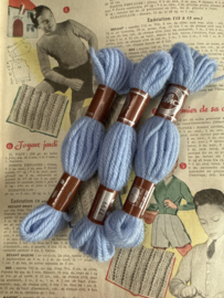 * 7799 Borduurwol BLAUW licht baby | Bruin label - Colbert DMC Tapestry wool