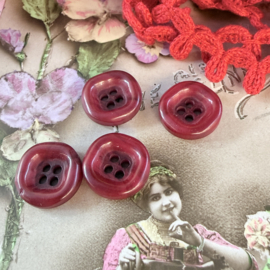 Ø 20 mm - 2 cm | Knopen | Rood | Granaat-rode vierkante knopen
