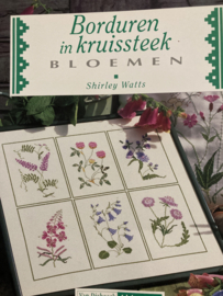 Boeken | Borduren | Borduren in kruissteek: BLOEMEN - Shirley Watts