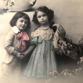 Ansichtkaart | Frankrijk | Meisjes | Pasen | 'Joyeuses  Paques' Fauvette: meisje en jongen in paaskleding (5-4-1912)