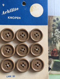 Ø 18 mm | Knopen | Beige-legergroen | Arkilite | Decoratieve brocante knopenkaart  met 9 platte knoopjes  |  jaren '60