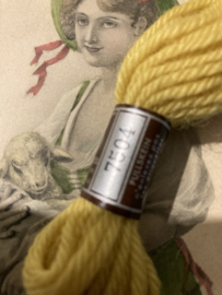 * 7504 borduurwol GEEL KERRIE LICHT Colbert DMC Laine pour tapisserie - virgin wool