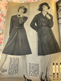 Madeleine: mode en patronenblad van Margriet | 1964, nr. 01 januari - gratis raderblad - 89 knippatronen: heren jasblazer - wollen jurk -  schorten - blouse - kinderjas