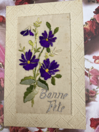 VERKOCHT | Geborduurde kaart WW1 | 1918 - Silk Postcard - Cartes postales brodées | Geborduurde antieke Postcard 'Bonne Fete'