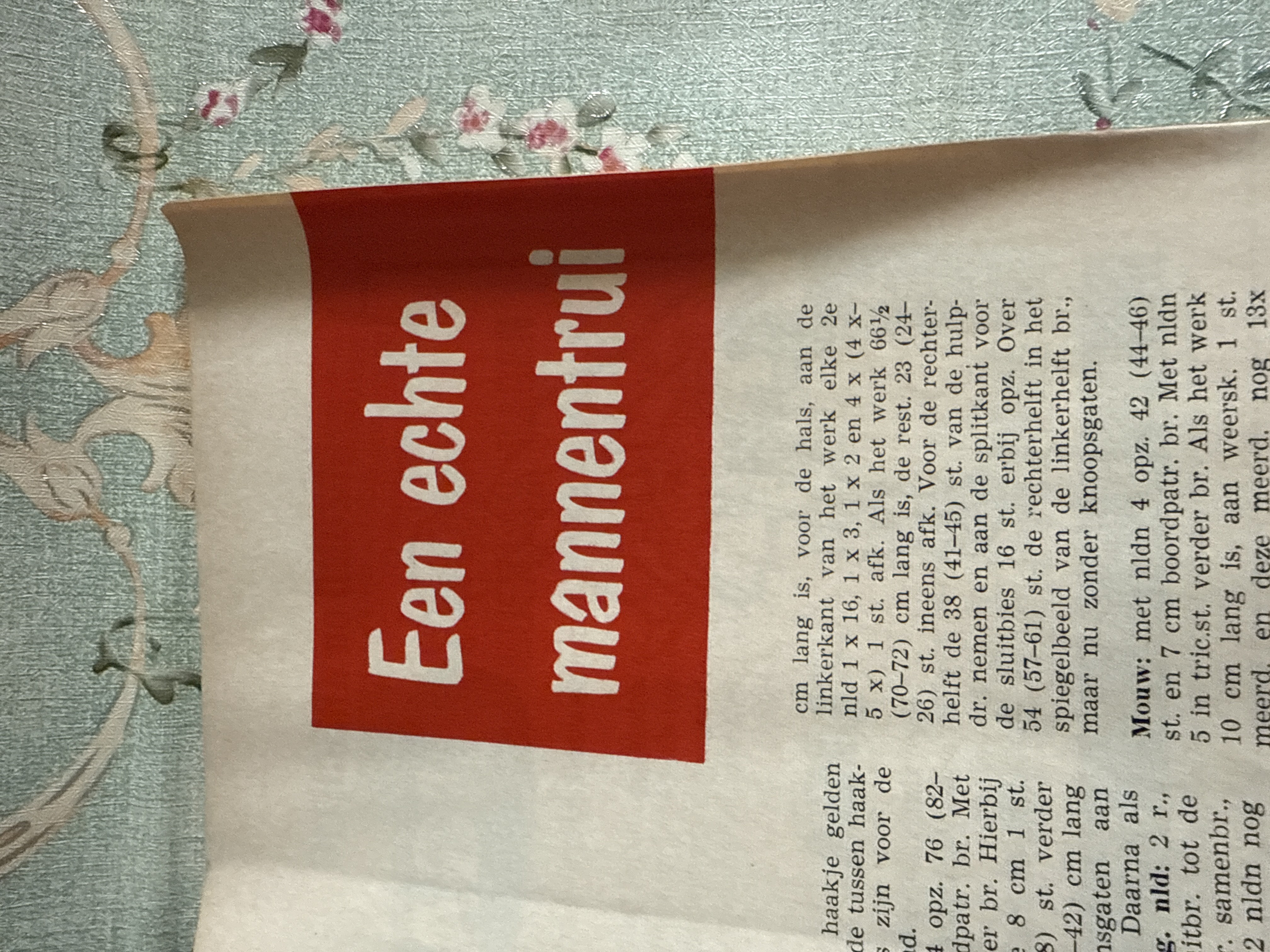 Ariadne: maandblad voor handwerken | 1964 - nr. 208 - 15 april - borduren. zonder werkblad