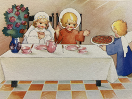 België | Kaarten | Communiekaart | Colorprint Special nr. 1606 | meisje met  twee engeltjes aan tafel en vlaai