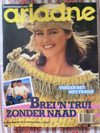 Tijdschriften | Handwerken | 1983 nr. 08 augustus | Ariadne: maandblad voor handwerken 'Brei een trui zonder naad'