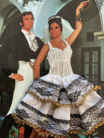 VERKOCHT  | Kaarten | WIT-ZWART | Geborduurde kaart flamenco dansers met zwart, wit rokje