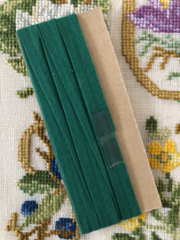 Band | Groen | Biaisband | Donkergroen | 1 cm | 100% katoen | merkloos - kleurecht - wasbaar tot 95 ℃ - restant