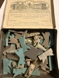 Speelgoed | Araks-Tchamkerten & C° S.A WW2 militaire metalen vliegtuigjes, tanks en puzzel