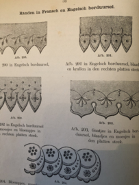 VERKOCHT | 1900 | De Fraaie Handwerken (Het Wit, Zijde, en goudborduren) naar het Duitsch door H.A. Krooneman | Zutphen W.J. Thieme & Cie. - Borduurtechnieken - Restauratie borduurwerken