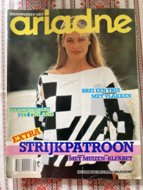 Tijdschriften | Handwerken | 1983 nr. 04 april | Ariadne: maandblad voor handwerken 'Strijkpatroon met muizenalfabet'