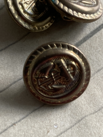 Ø 16 mm - 1.6 cm Goudkleurige drie stuks (3) vintage marine uniform knopen met anker