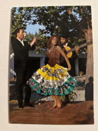 Geborduurde souvenir kaarten | Spanje | Geel | Geborduurde kaart flamenco dansers met geel, wit, groen en glitter rokje