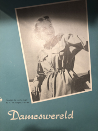 VERKOCHT | 1954 | Tijdschrift | Dameswereld - No. 01 - 17e jaargang - 12-01-1954 - Fluweel special